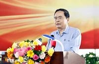 Chủ tịch Quốc hội Trần Thanh Mẫn phát biểu tại buổi gặp mặt, tặng quà Tết.