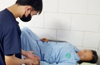 Bệnh nhân vàng da, viêm gan sau ngộ độc nấm.