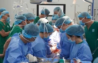 Kíp y bác sĩ thực hiện lấy, ghép đa tạng tại Bệnh viện Quân y 175.