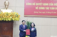 Đồng chí Trương Thị Mai, Ủy viên Bộ Chính trị, Thường trực Ban Bí thư, Trưởng Ban Tổ chức Trung ương trao quyết định điều động, chỉ định đồng chí Lương Nguyễn Minh Triết giữ chức Bí thư Tỉnh ủy Quảng Nam nhiệm kỳ 2020-2025.