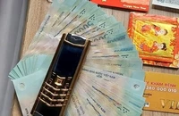 Một số tài sản, vật dụng của hành khách bỏ quên tại Ga Thanh Hóa.