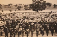 Nhân dân Đà Lạt mít-tinh mừng giải phóng ngày 3/4/1975. (Ảnh tư liệu/QĐND)