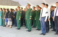 Thượng tướng Võ Minh Lương cùng lãnh đạo tỉnh Quảng Trị và tỉnh Savannakhet dự lễ viếng, truy điệu và an táng hài cốt liệt sĩ Việt Nam hy sinh tại nước bạn Lào.