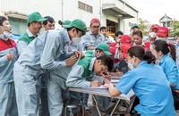 Đông đảo công nhân Thành phố Hồ Chí Minh tham gia mô hình can thiệp phòng chống HIV cho công nhân.