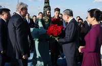 Lễ đón Tổng Bí thư Tô Lâm và Phu nhân tại Sân bay quốc tế Nursultan Nazarbayev, thủ đô Astana. (Ảnh: THỐNG NHẤT/TTXVN)