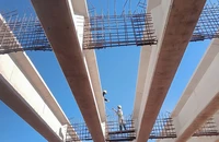 Nhà thầu triển khai thi công hạng mục cầu trên tuyến cao tốc bắc-nam.