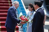 Thủ tướng Australia tới Hà Nội. Ảnh: TTXVN