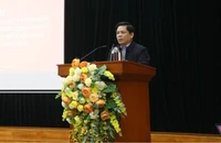Đồng chí Nguyễn Văn Thể, Ủy viên Trung ương Đảng, Bí thư Đảng ủy khối phát biểu tại hội nghị.