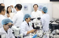 Đoàn công tác Ban Tuyên giáo và Dân vận Trung ương thăm các đơn vị trực thuộc Đại học Quốc gia Thành phố Hồ Chí Minh.