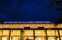 Nhà ga T3 sân bay quốc tế Tân Sơn Nhất đã hoàn thành 99% sau gần hai năm xây dựng. Công trình cơ bản hoàn thiện các hạng mục chính, sẽ được khánh thành sớm hơn kế hoạch hai tháng.