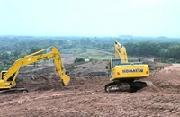 Cào bóc hữu cơ cao tốc bắc-nam giai đoạn II đoạn qua Hà Tĩnh.