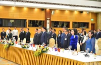 Chủ tịch nước Lương Cường, Quốc vương Norodom Sihamoni cùng các đại biểu tại buổi chiêu đãi