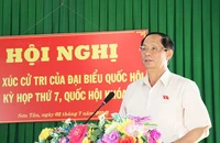 Phó Chủ tịch Quốc hội Trần Quang Phương phát biểu tại Hội nghị tiếp xúc cử tri xã Sơn Tân, huyện miền núi Sơn Tây (Quảng Ngãi).