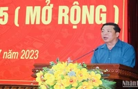 Đồng chí Trần Hồng Minh, Bí thư Tỉnh ủy Cao Bằng phát biểu ý kiến tại hội nghị.
