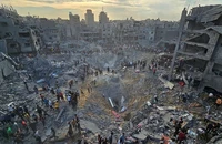 Trại tị nạn Jabalia ở Dải Gaza sau khi bị quân đội Israel oanh tạc, ngày 31/10/2023. (Ảnh: Reuters)