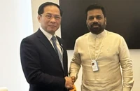 Phó Thủ tướng, Bộ trưởng Ngoại giao Bùi Thanh Sơn và Tổng thống Sri Lanka Anura Kumara Dissanayake. Ảnh: VGP
