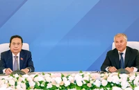Chủ tịch Quốc hội Trần Thanh Mẫn và Chủ tịch Duma Quốc gia, Quốc hội Liên bang Nga Vyacheslav Viktorovich Volodin đồng chủ trì phiên họp. (Ảnh TTXVN)