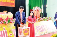 Ngay sau khi sáp nhập, thị trấn Trại Cau bầu các chức danh Hội đồng nhân dân, Ủy ban nhân dân thị trấn.