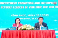 Lãnh đạo Ủy ban nhân dân tỉnh Vĩnh Phúc chủ trì cuộc đối thoại.