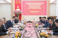 Quang cảnh buổi làm việc.