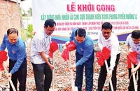 Tỉnh đoàn Kiên Giang hưởng ứng phong trào thi đua chung tay xóa nhà tạm, nhà dột nát ở huyện An Biên.