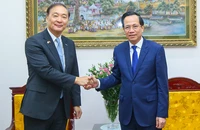 Bộ trưởng Lao động-Thương binh và Xã hội Đào Ngọc Dung tiếp Chủ tịch Cơ quan Hợp tác quốc tế Hàn Quốc. (Ảnh: Molisa)