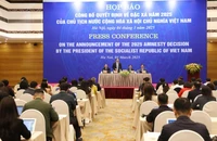 Toàn cảnh họp báo.
