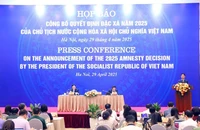 Toàn cảnh họp báo.