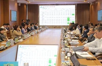 Petrovietnam sử dụng AI xây dựng và trình bày báo cáo, phân tích dữ liệu, dự báo thị trường và xây dựng kế hoạch, kịch bản tăng trưởng tại cuộc họp BOD metting quý I/2025.