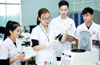 [Video] Nghiên cứu khoa học sẽ được đặt ngang hàng với đào tạo - Tạo tư duy mới phát triển khoa học, công nghệ trong giáo dục