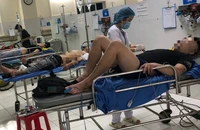 Các bệnh nhân được chăm sóc tại Bệnh viện đa khoa Bắc Kạn. (Ảnh: CÔNG LUẬN)