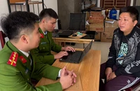 Công an xét hỏi đối tượng liên quan.