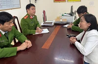Công an xã Xuân Dương tuyên truyền, cảnh báo người dân phòng ngừa thủ đoạn lừa đảo trên không gian mạng.