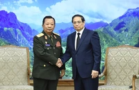 Thủ tướng Phạm Minh Chính tiếp Đại tướng Chansamone Chanyalath, Phó Thủ tướng, Bộ trưởng Quốc phòng Lào (Ảnh: Trần Hải).