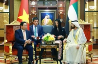 Thủ tướng Phạm Minh Chính hội đàm với Phó Tổng thống kiêm Thủ tướng UAE Sheikh Mohammed bin Rashid Al Maktoum. (Ảnh: Nhật Bắc/VGP).
