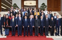 Thủ tướng Phạm Minh Chính và lãnh đạo các trường đại học của Hoa Kỳ. (Ảnh: TRẦN HẢI)
