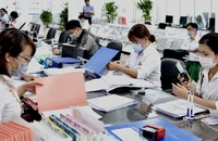 Thủ tướng Chính phủ chỉ đạo kịp thời bố trí kinh phí chi trả chế độ cho cán bộ, công chức, viên chức khi sắp xếp tổ chức bộ máy. (Ảnh: VGP)