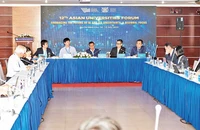 Quang cảnh buổi diễn đàn.