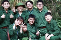 Thiếu niên, nhi đồng tại các chương trình “Học kỳ quân đội” do Trung ương Đoàn triển khai.