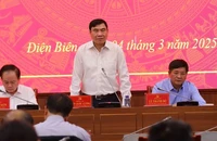 Đồng chí Trần Quốc Cường, Ủy viên Trung ương Đảng, Bí thư Tỉnh ủy Điện Biên, chỉ đạo tại cuộc họp.