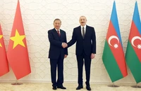 Tổng Bí thư Tô Lâm và Tổng thống Azerbaijan Ilham Aliyev chụp ảnh chung. (Ảnh: Thống Nhất/TTXVN)