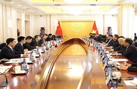 Toàn cảnh cuộc họp giữa Bộ trưởng Xây dựng Việt Nam Trần Hồng Minh và Bộ trưởng Bộ Giao thông vận tải Trung Quốc Lưu Vỹ về thúc đẩy hợp tác toàn diện trong lĩnh vực giao thông vận tải giữa hai nước. (Ảnh: Vụ Hợp tác quốc tế, Bộ Xây dựng)