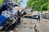 Hiện trường vụ 4 ô-tô va chạm trên đèo Bảo Lộc.