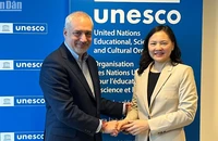 Đại sứ Nguyễn Thị Vân Anh gặp ông Ernesto Renato Ottone Ramirez, Trợ lý Tổng Giám đốc UNESCO phụ trách Văn hóa.