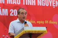Phó Chủ tịch Thường trực Ủy ban nhân dân tỉnh Quảng Ngãi Trần Hoàng Tuấn phát biểu tại buổi lễ.