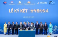 Tại buổi lễ ký kết.