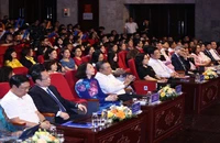 Các đại biểu tham dự đêm chung khảo. (Ảnh: THANH TÙNG)