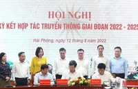 Ký kết hợp tác truyền thông giữa thành phố Hải Phòng với Báo Nhân Dân và Thông tấn xã Việt Nam. (Ảnh: Thành Đạt)