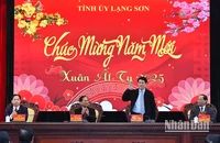 Chủ tịch nước Lương Cường cùng Phó Thủ tướng, Bộ trưởng Ngoại giao Bùi Thanh Sơn; Phó Chủ tịch Quốc hội Trần Quang Phương và Bí thư Tỉnh ủy Lạng Sơn Hoàng Văn Nghiệm tại buổi làm việc. (Ảnh: Thủy Nguyên)