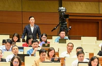 Đại biểu Trần Văn Khải (đoàn Hà Nam), Phó Chủ nhiệm Ủy ban Khoa học, Công nghệ và Môi trường phát biểu tại hội trường. (Ảnh: BÙI GIANG)